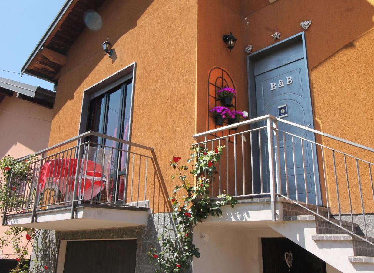 Bed and Breakfast Beb Da Gaia E Giulio Reno Di Leggiuno Екстер'єр фото